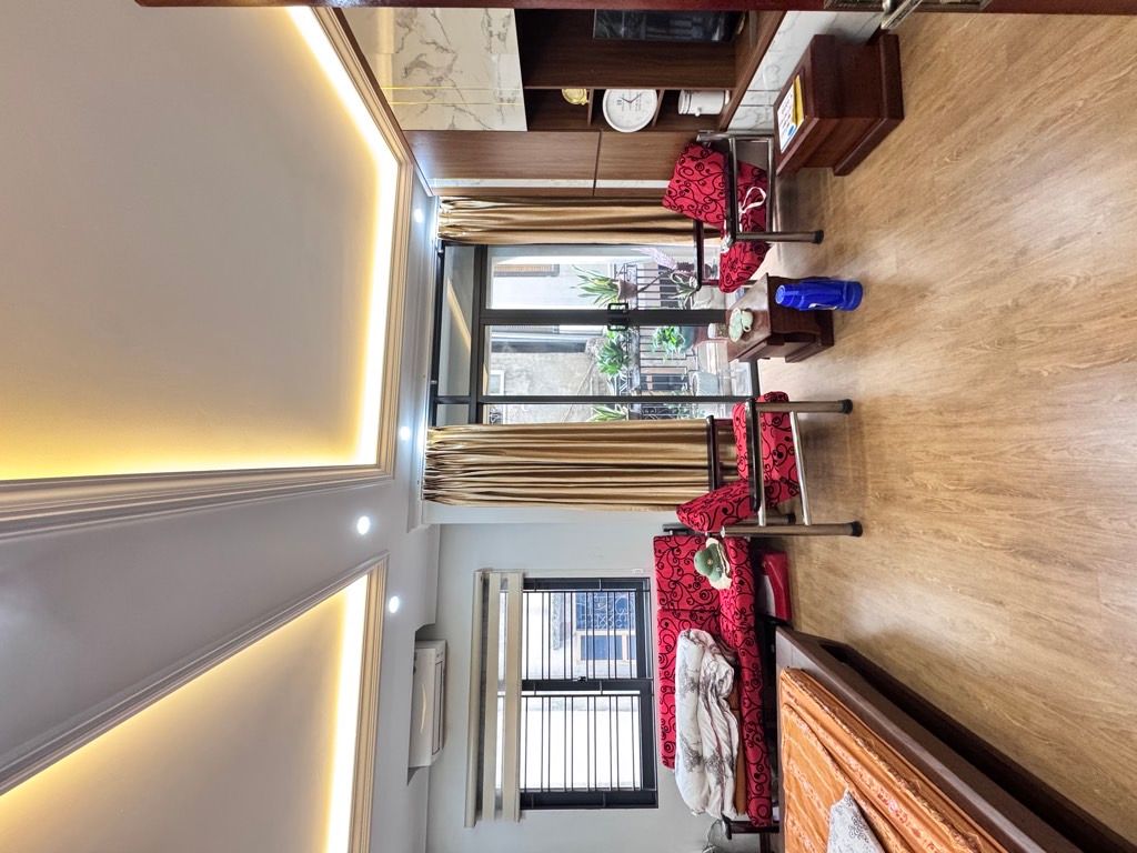 Bán nhà Trương Định - diện tích 44m2 5 tầng - Ô tô sát nhà - giá 13 tỷ