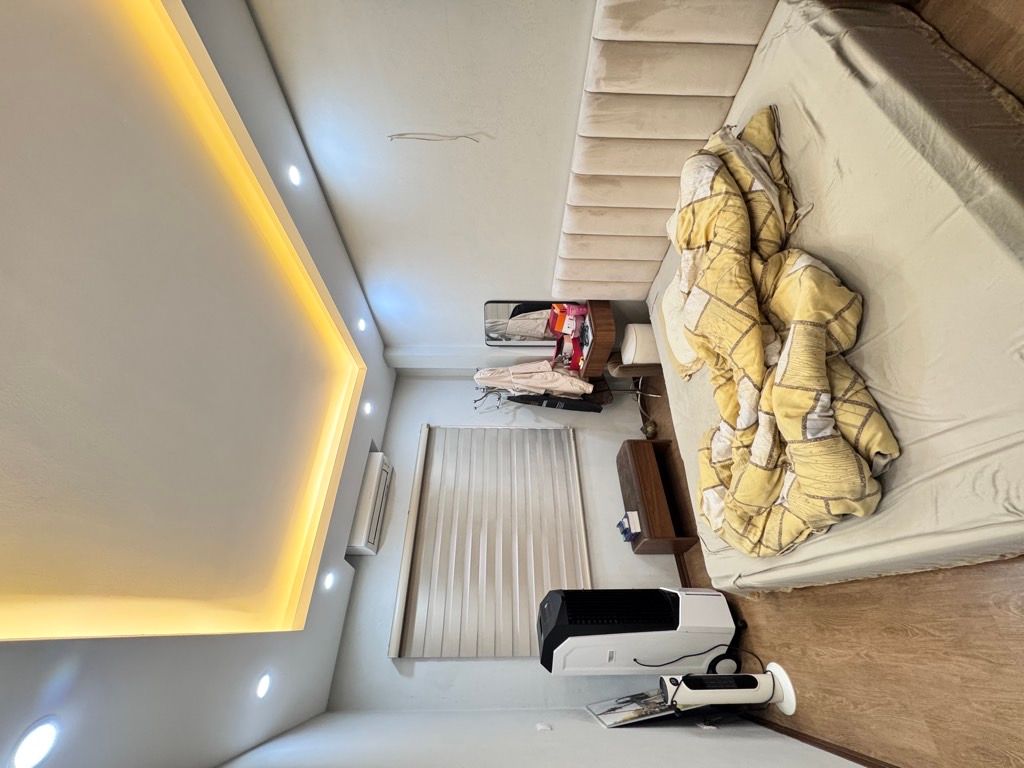 Bán nhà Trương Định - diện tích 44m2 5 tầng - Ô tô sát nhà - giá 13 tỷ