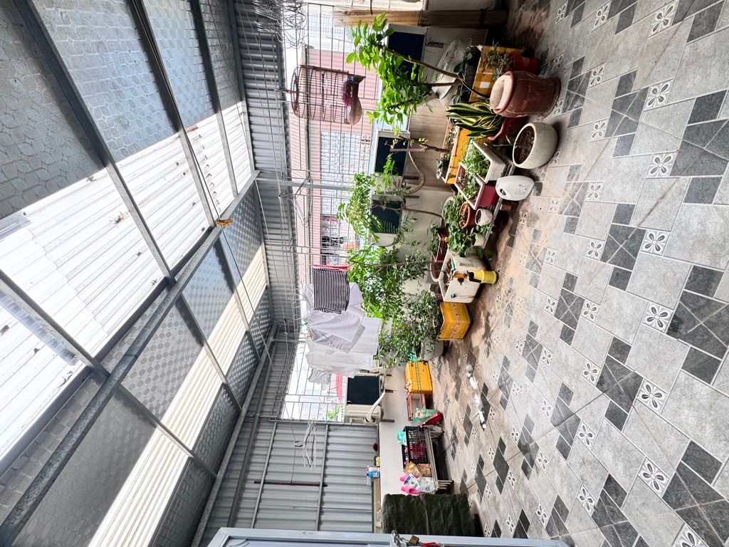 Bán nhà Trương Định - diện tích 44m2 5 tầng - Ô tô sát nhà - giá 13 tỷ