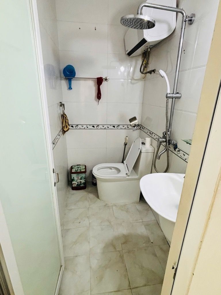 Bán nhà Hoàng Mai - diện tích 30m2 3 tầng - ô tô đỗ cửa - giá 9,7 tỷ