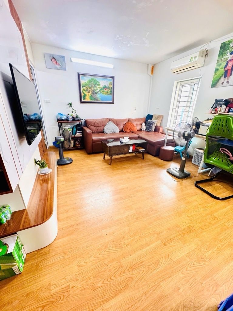 Bán nhà Ngõ Văn Chương - diện tích 65m2 1 tầng - Tập thể Văn Chương - giá 4,5 tỷ