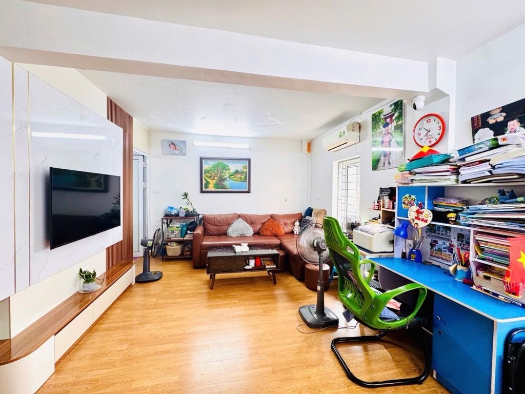 Bán nhà Ngõ Văn Chương - diện tích 65m2 1 tầng - Tập thể Văn Chương - giá 4,5 tỷ