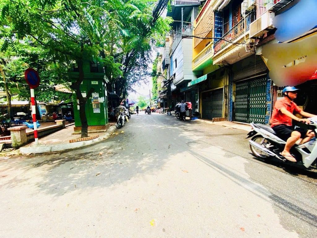 Bán nhà Ngõ Văn Chương - diện tích 65m2 1 tầng - Tập thể Văn Chương - giá 4,5 tỷ