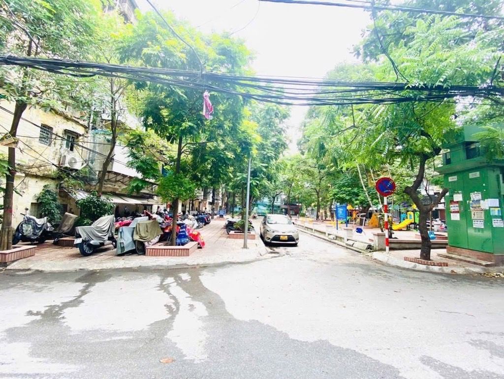 Bán nhà Ngõ Văn Chương - diện tích 65m2 1 tầng - Tập thể Văn Chương - giá 4,5 tỷ