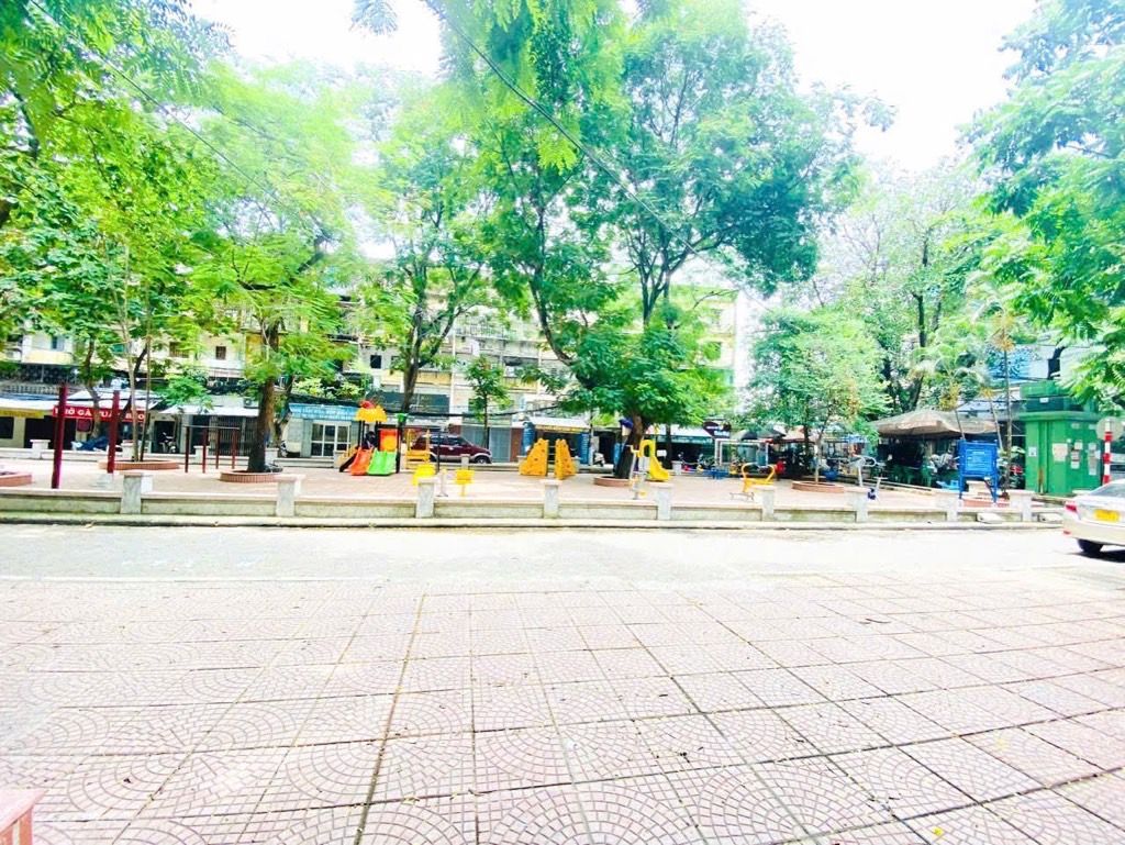 Bán nhà Ngõ Văn Chương - diện tích 65m2 1 tầng - Tập thể Văn Chương - giá 4,5 tỷ