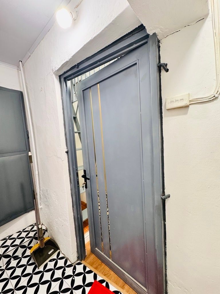 Bán nhà Mai Động - diện tích 46m2 1 tầng - Tập thể mặt phố sầm uất - giá 2,95 tỷ