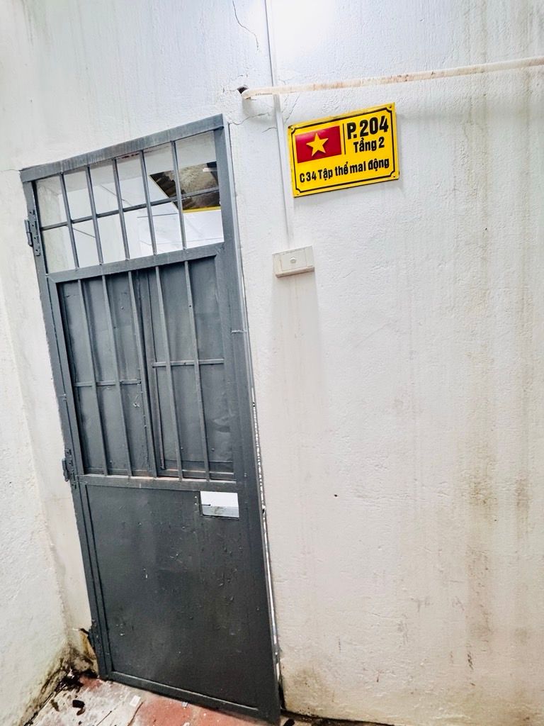 Bán nhà Mai Động - diện tích 46m2 1 tầng - Tập thể mặt phố sầm uất - giá 2,95 tỷ