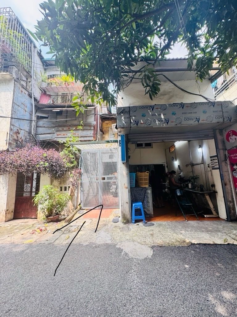 Bán nhà Mai Động - diện tích 46m2 1 tầng - Tập thể mặt phố sầm uất - giá 2,95 tỷ