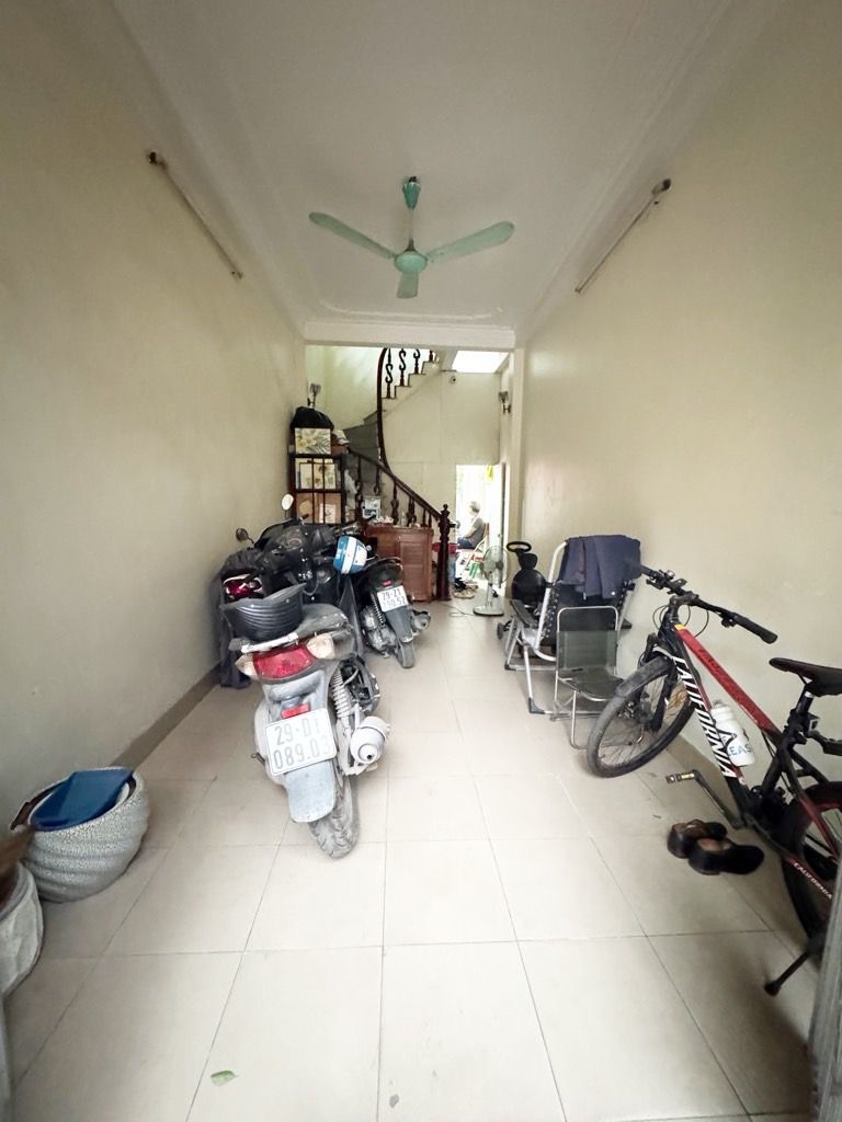 Bán nhà Chùa Quỳnh - diện tích 16,1m2 5 tầng - Ô tô tránh - giá 14,98 tỷ