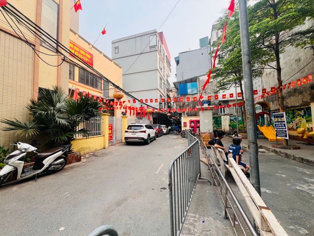 Bán nhà Hồng Mai - diện tích 16,8m2 4 tầng - ô tô đỗ cửa - giá 7,5 tỷ