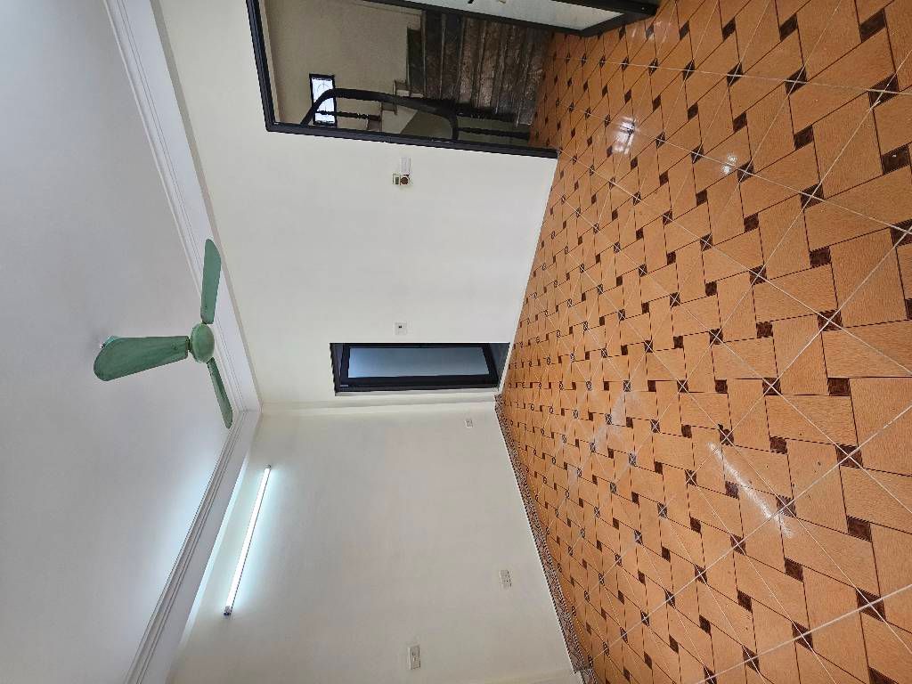 Bán nhà Minh Khai - diện tích 23m2 5 tầng - Ô TÔ 50M - giá 0 tỷ