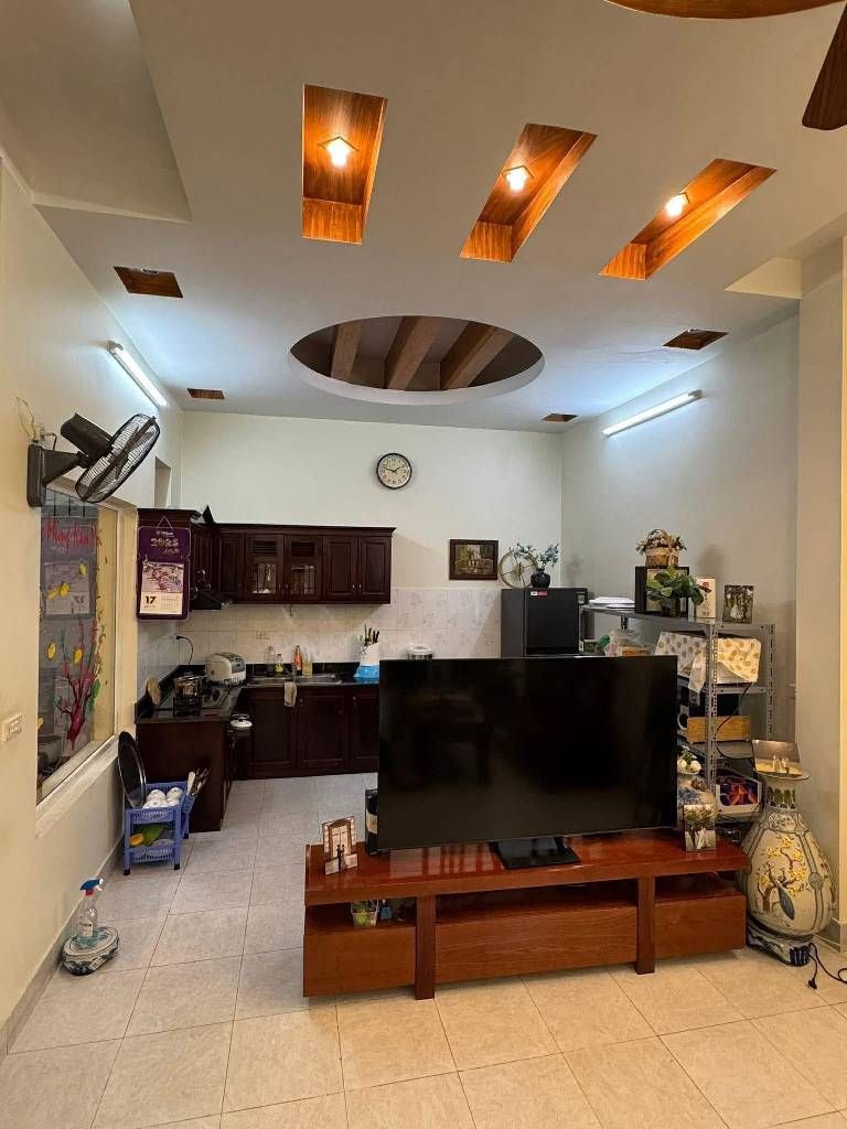 Bán nhà LÊ TRỌNG TẤN - diện tích 70m2 4 tầng - Sổ đỏ chính chủ - giá 15,2 tỷ