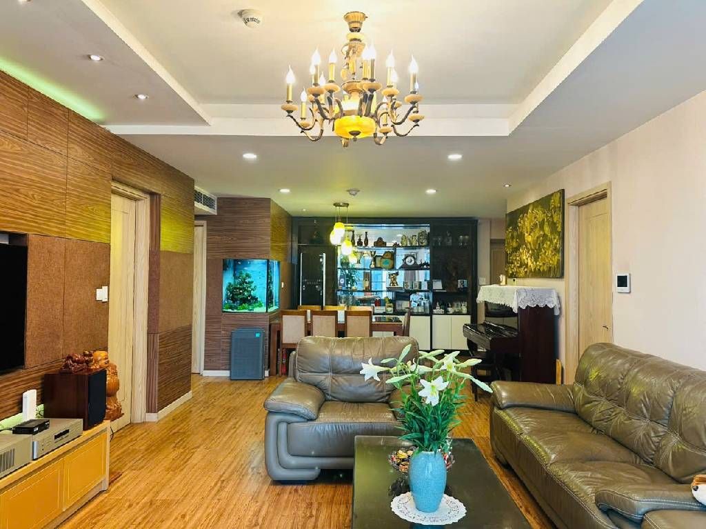 Bán nhà Khuất Duy Tiến - diện tích 162m2 8 tầng - Lô góc, nhà đẹp ở ngay - giá 17,5 tỷ