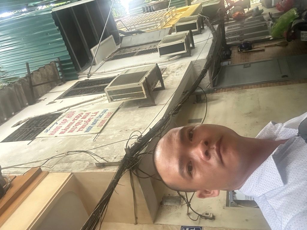 Bán nhà Nguyễn Trãi - diện tích 10m2 3 tầng - VIEW ROYAL - giá 2,35 tỷ