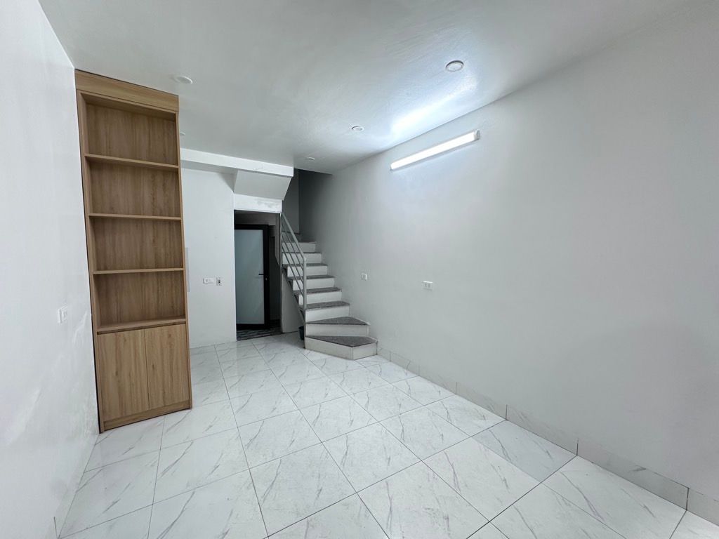 Bán nhà Vĩnh Hưng - diện tích 20m2 3 tầng - ô tô đỗ cửa - giá 2,9 tỷ