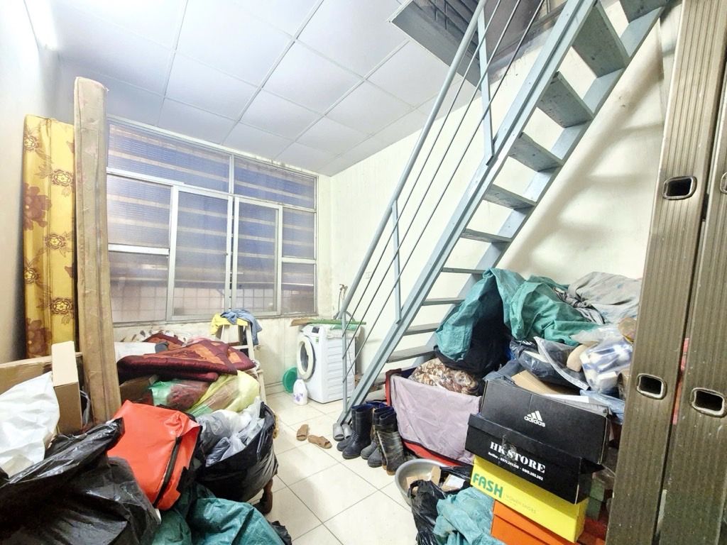 Bán nhà Hoàng Mai - diện tích 35.3m2 3 tầng - Ô TÔ TRÁNH - giá 11,6 tỷ