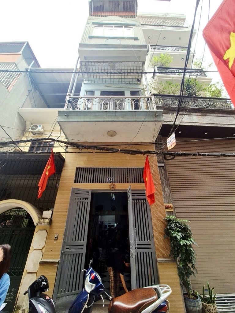 Bán nhà Hoàng Mai - diện tích 35.3m2 3 tầng - Ô TÔ TRÁNH - giá 11,6 tỷ