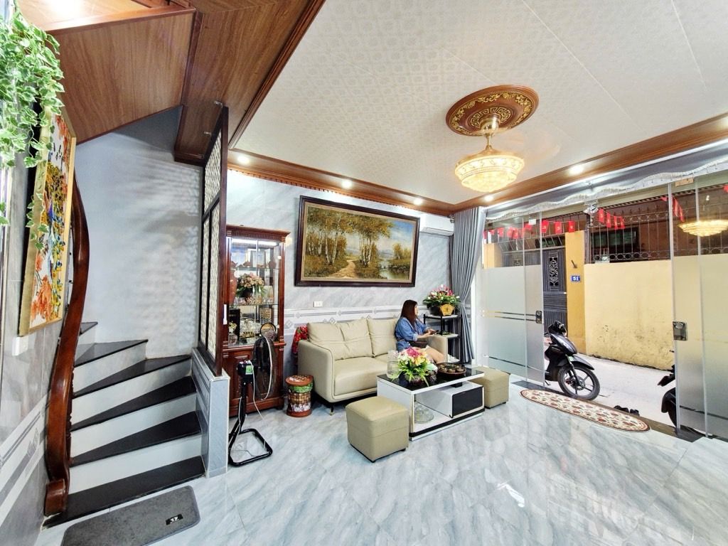 Bán nhà Đông Thiên - diện tích 30.4m2 2 tầng - Lô góc - giá 4,5 tỷ