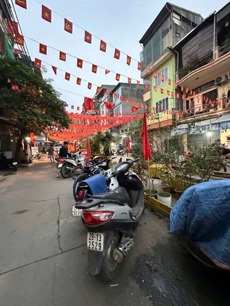 Bán nhà Tân Mai - diện tích 61m2 3 tầng - Mặt ngõ ô tô tránh - giá 20 tỷ