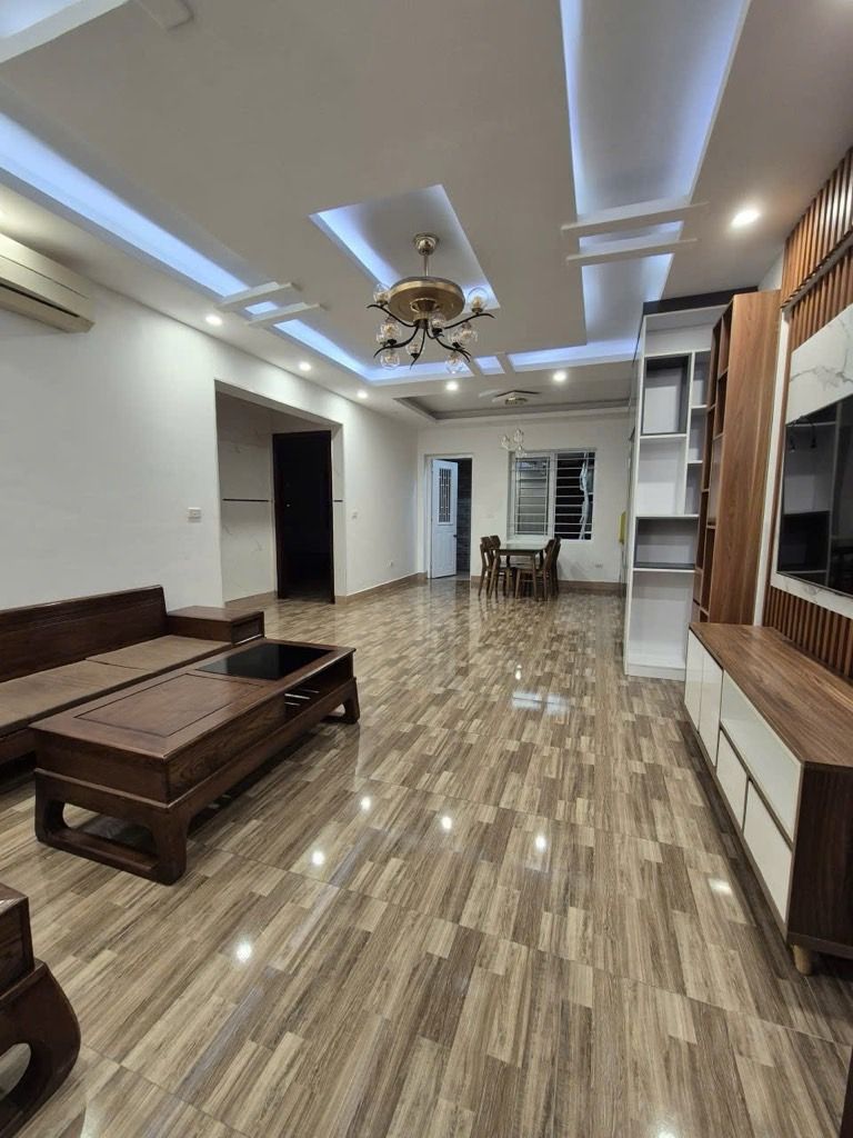 Bán nhà Nghiêm Xuân Yêm - diện tích 82.1m2 6 tầng - Nhà đẹp ở ngay - giá 6,8 tỷ