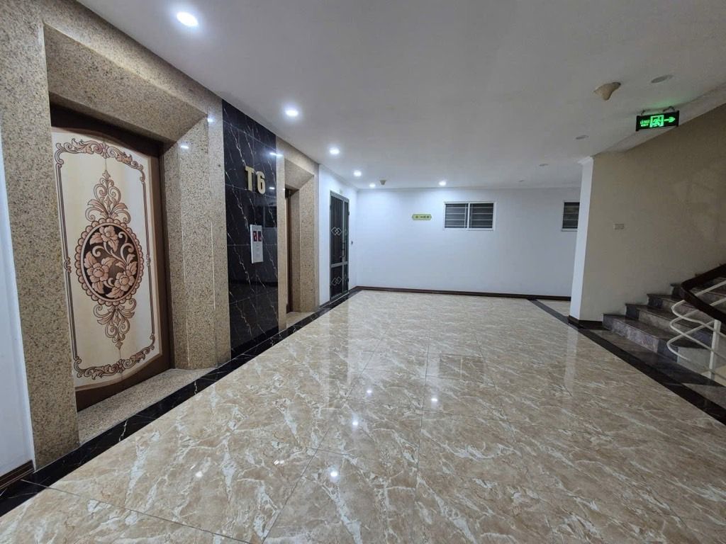 Bán nhà Nghiêm Xuân Yêm - diện tích 82.1m2 6 tầng - Nhà đẹp ở ngay - giá 6,8 tỷ