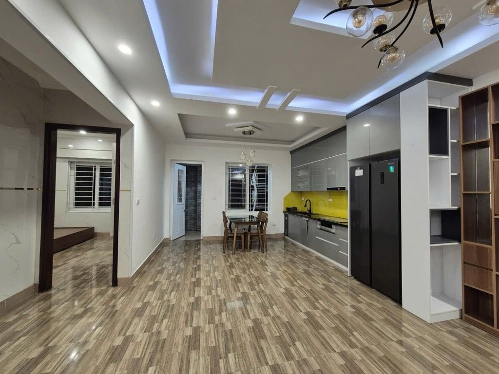 Bán nhà Nghiêm Xuân Yêm - diện tích 82.1m2 6 tầng - Nhà đẹp ở ngay - giá 6,8 tỷ