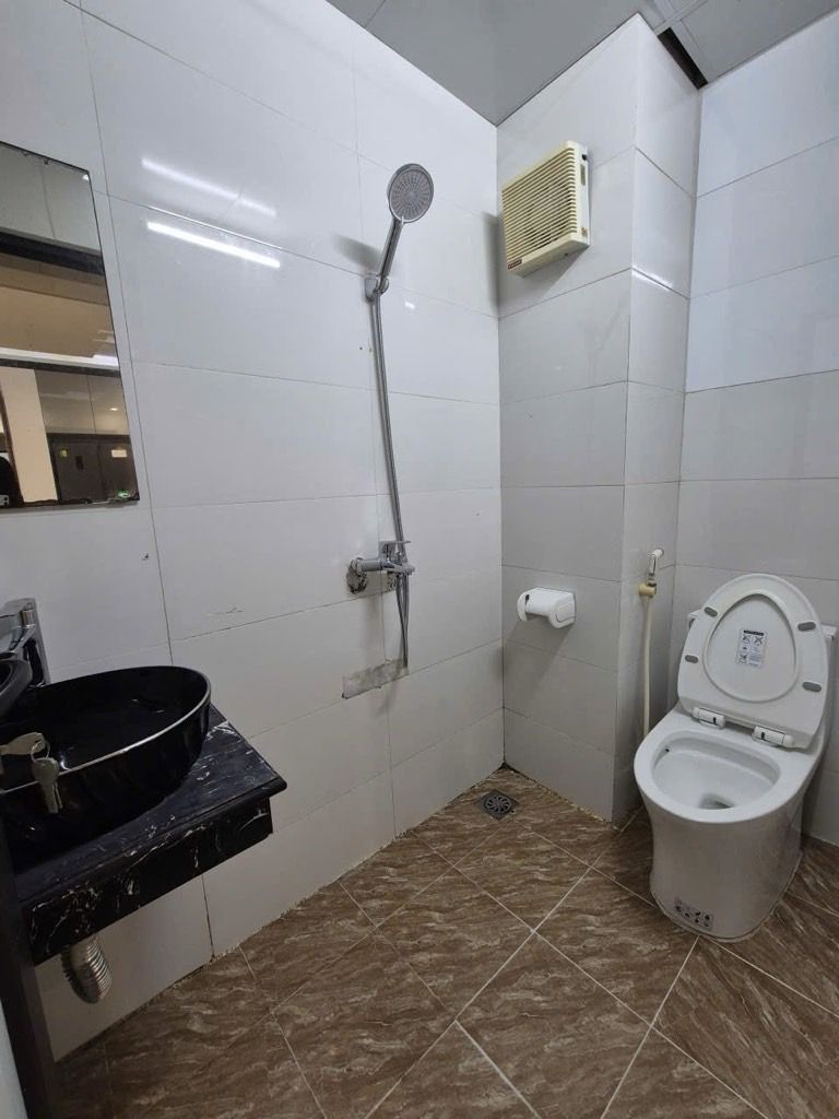 Bán nhà Nghiêm Xuân Yêm - diện tích 82.1m2 6 tầng - Nhà đẹp ở ngay - giá 6,8 tỷ