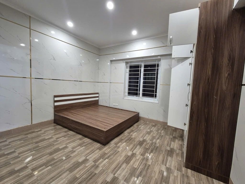 Bán nhà Nghiêm Xuân Yêm - diện tích 82.1m2 6 tầng - Nhà đẹp ở ngay - giá 6,8 tỷ