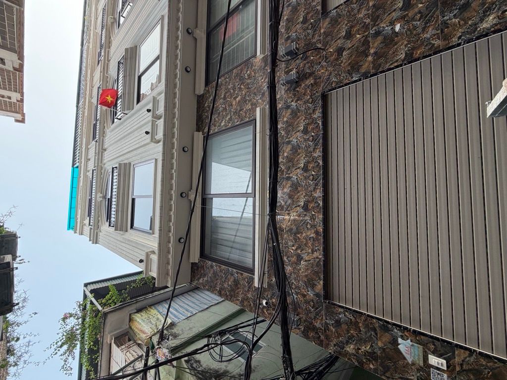 Bán nhà Trương Định - diện tích 30m2 6 tầng - Lô Góc 2 mặt thoáng - giá 13,2 tỷ