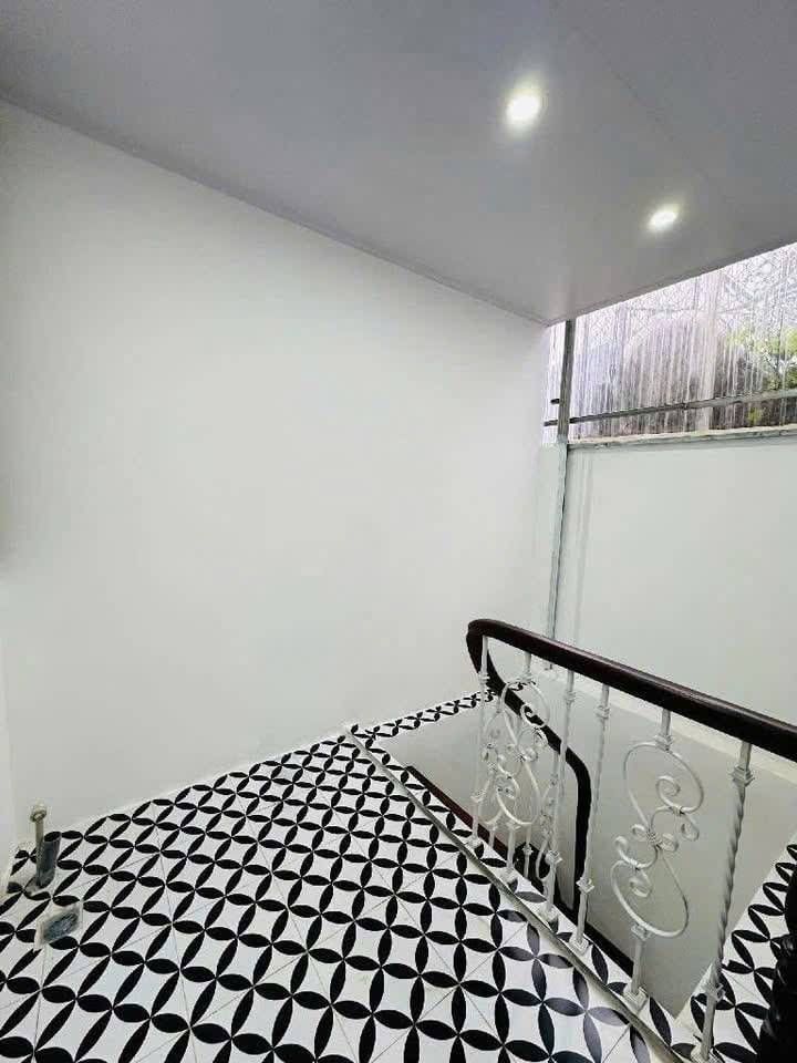 Bán nhà Minh Khai - diện tích 14m2 4 tầng - Gần mặt phố - giá 4,5 tỷ