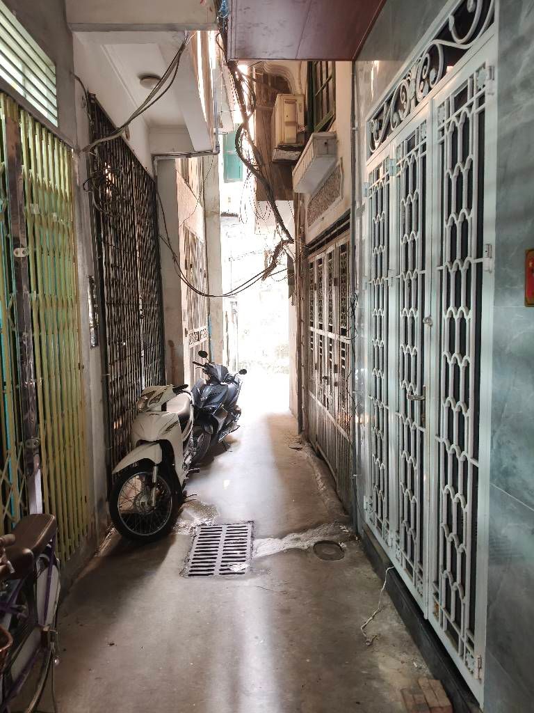 Bán nhà Minh Khai - diện tích 14m2 4 tầng - Gần mặt phố - giá 4,5 tỷ