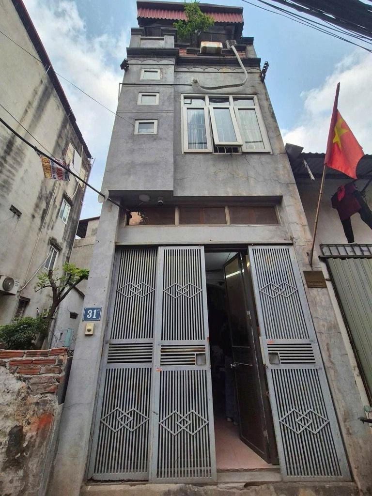 Bán nhà Định Công Hạ - diện tích 28,5m2 3 tầng - gần ô tô - giá 7,5 tỷ