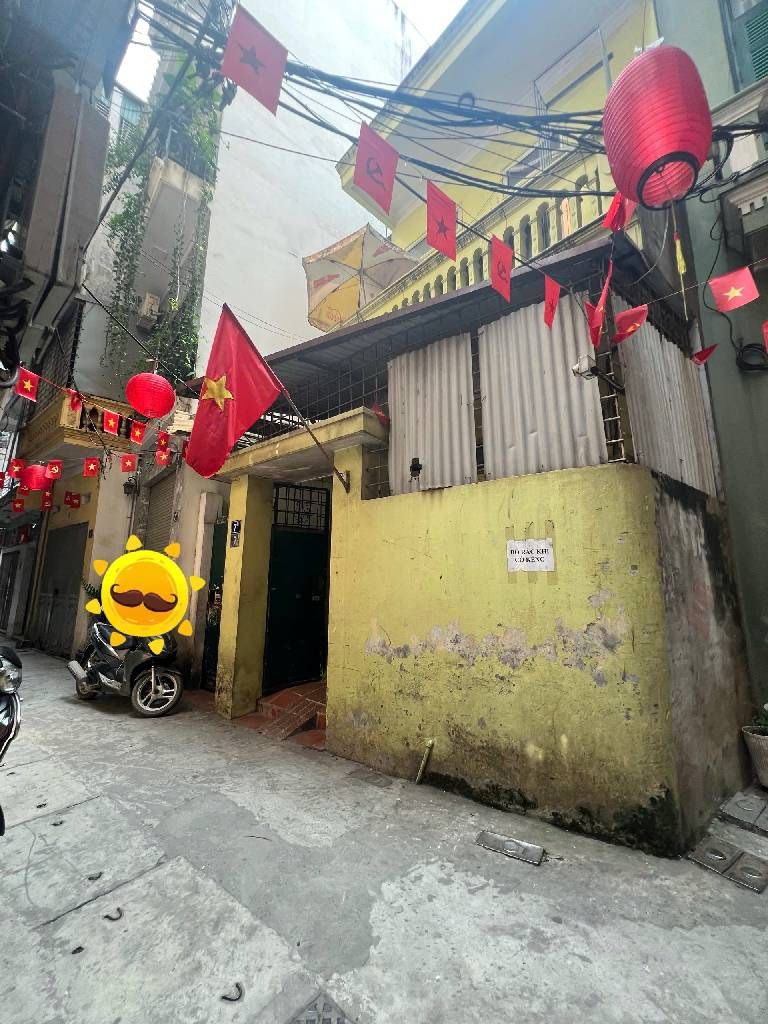 Bán nhà Hoàng Ngân - diện tích 80.4m2 3 tầng - Lô góc, nở hậu - giá 18,5 tỷ