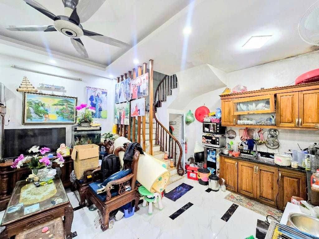 Bán nhà Ngũ Ngạc - diện tích 30m2 5 tầng - Lô góc 2 thoáng - giá 6,7 tỷ