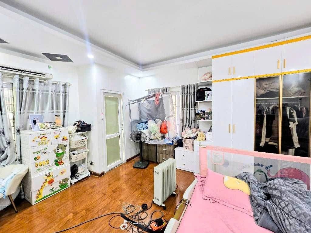 Bán nhà Ngũ Ngạc - diện tích 30m2 5 tầng - Lô góc 2 thoáng - giá 6,7 tỷ