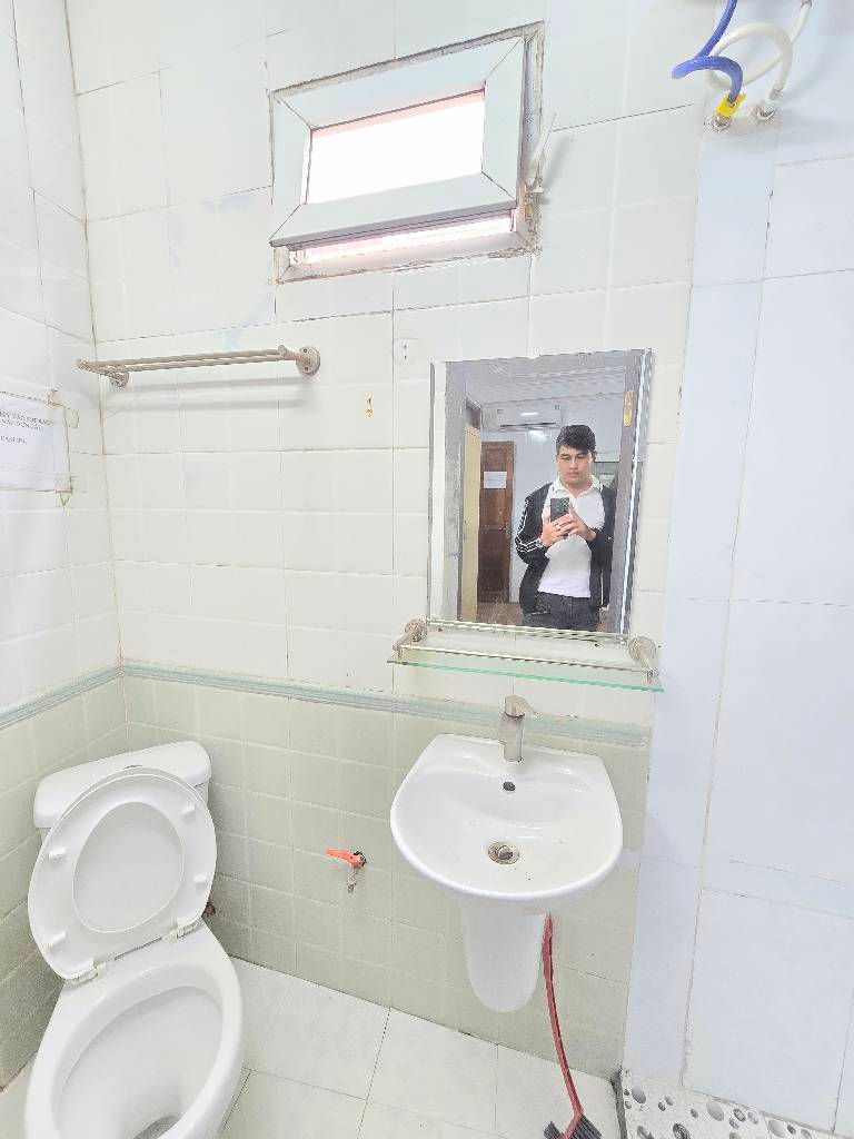 Bán nhà Hoàng Mai - diện tích 32m2 6 tầng - gần ô tô - giá 6,6 tỷ