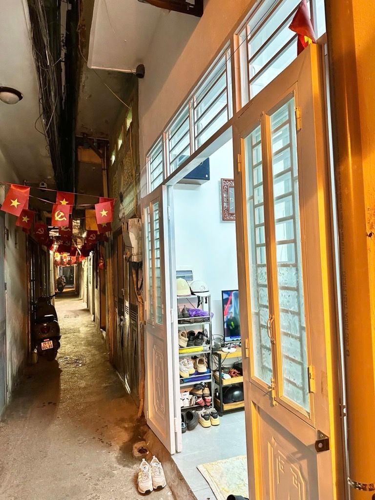 Bán nhà Văn Hương - diện tích 17m2 5 tầng - Nhà mới, chắc chắn - giá 5,75 tỷ