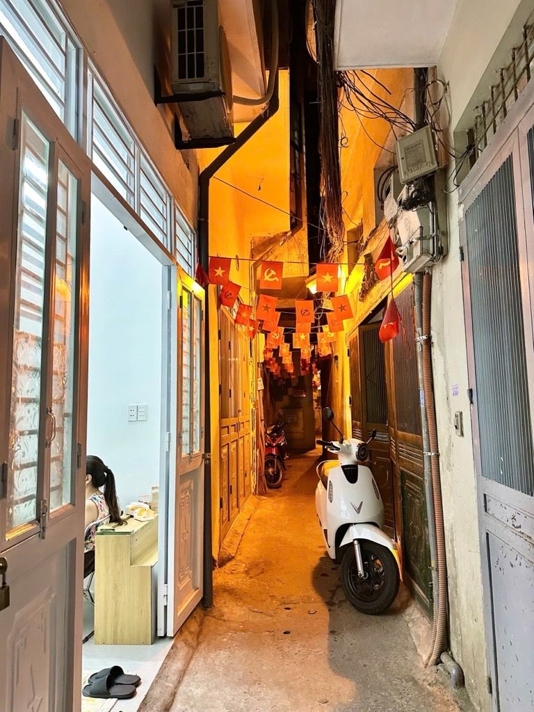 Bán nhà Văn Hương - diện tích 17m2 5 tầng - Nhà mới, chắc chắn - giá 5,75 tỷ