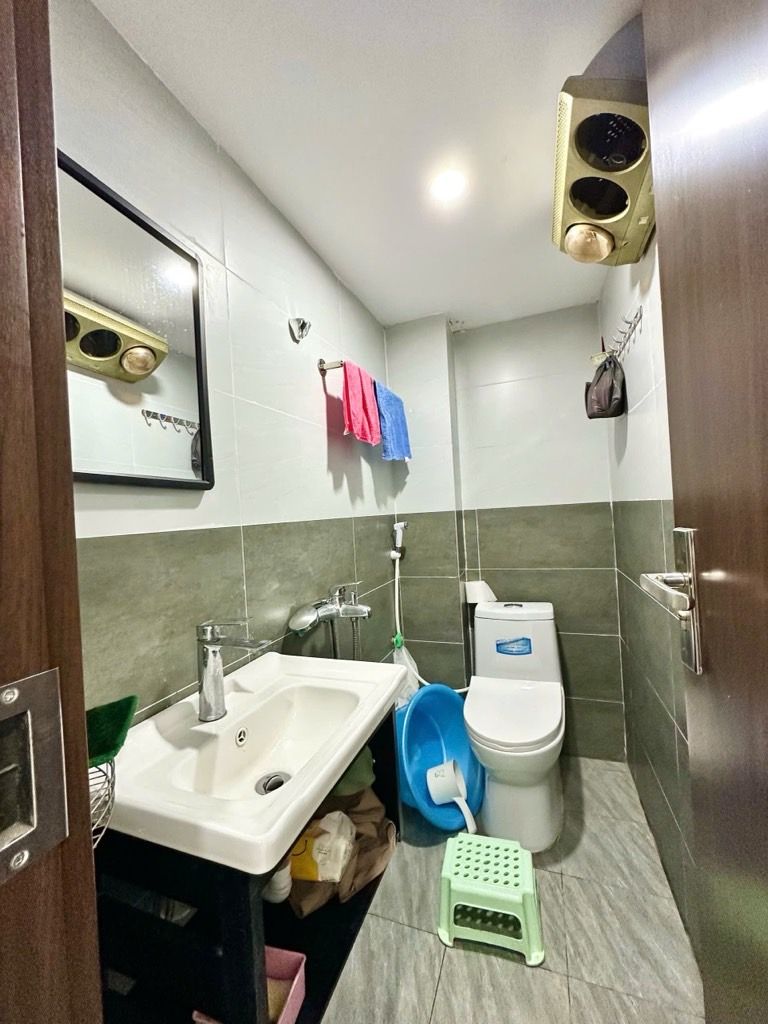 Bán nhà Văn Hương - diện tích 17m2 5 tầng - Nhà mới, chắc chắn - giá 5,75 tỷ