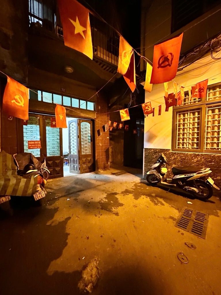 Bán nhà Văn Hương - diện tích 17m2 5 tầng - Nhà mới, chắc chắn - giá 5,75 tỷ