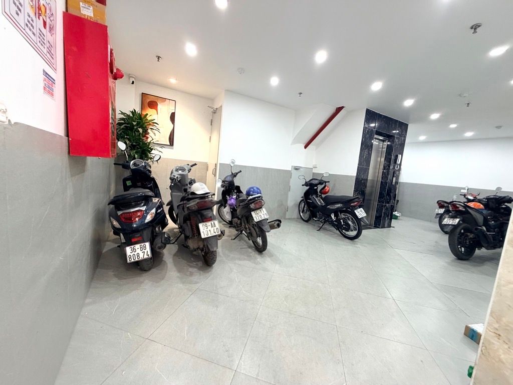 Bán nhà Nguyễn Quý Đức - diện tích 49m2 7 tầng - Cực hiếm - giá 12,8 tỷ