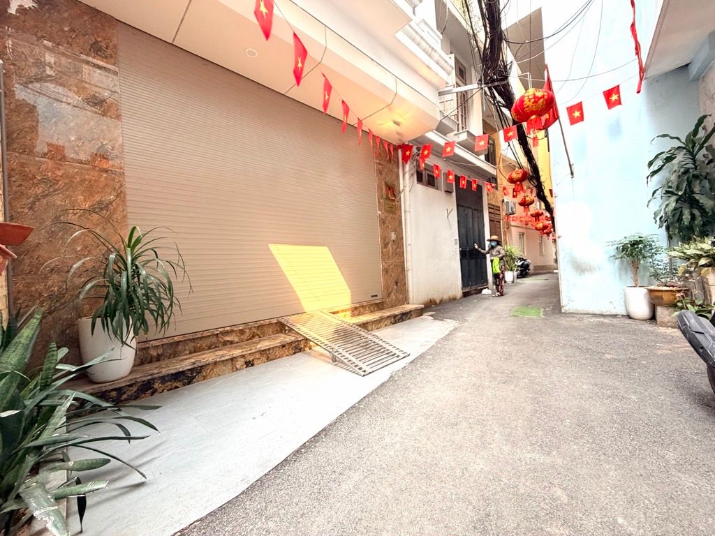 Bán nhà Nguyễn Quý Đức - diện tích 49m2 7 tầng - Cực hiếm - giá 12,8 tỷ