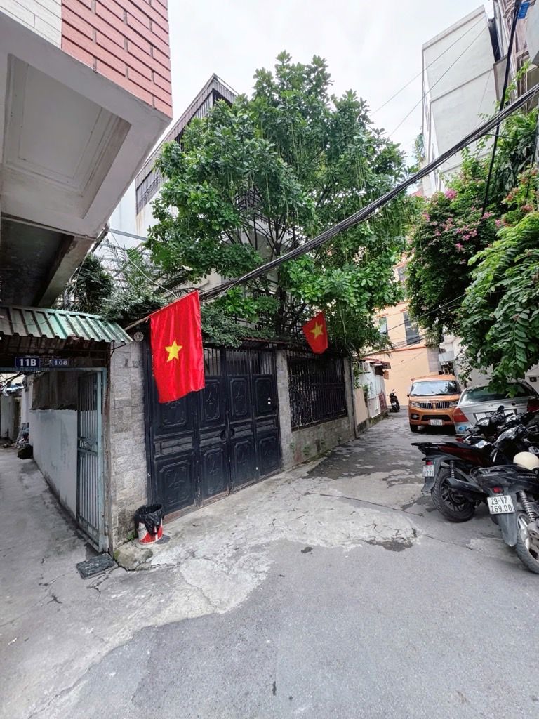 Bán nhà Nhà B10 Tập Thể Phương Mai - diện tích 60m2 1 tầng - HIẾM NHÀ BÁN - giá 3,65 tỷ