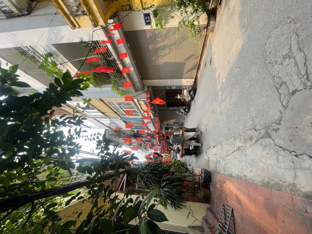 Bán nhà Nguyễn Phúc Lai - diện tích 52m2 4 tầng - Ô tô tránh - giá 23,8 tỷ