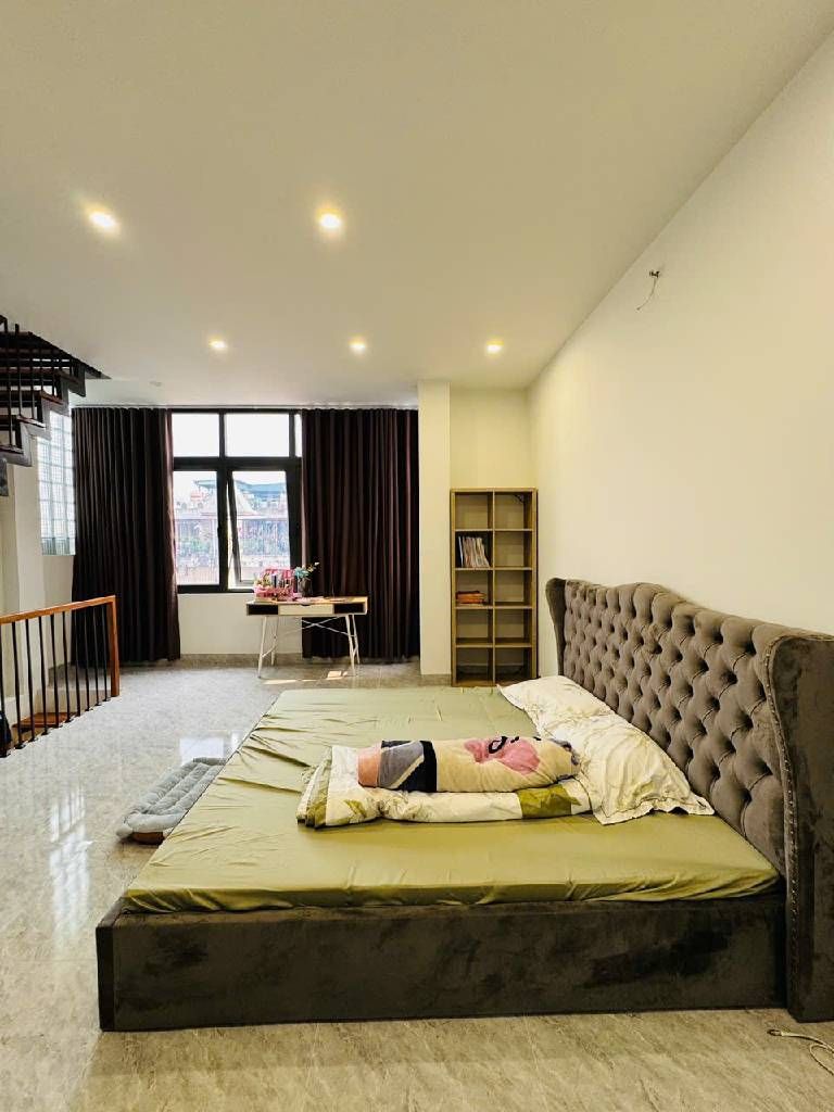 Bán nhà Nguyễn Công Trứ - diện tích 21m2 5 tầng - Nhà đẹp long lanh - giá 9,5 tỷ