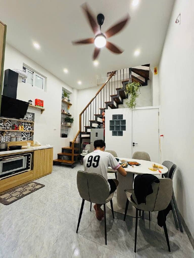 Bán nhà Nguyễn Công Trứ - diện tích 21m2 5 tầng - Nhà đẹp long lanh - giá 9,5 tỷ