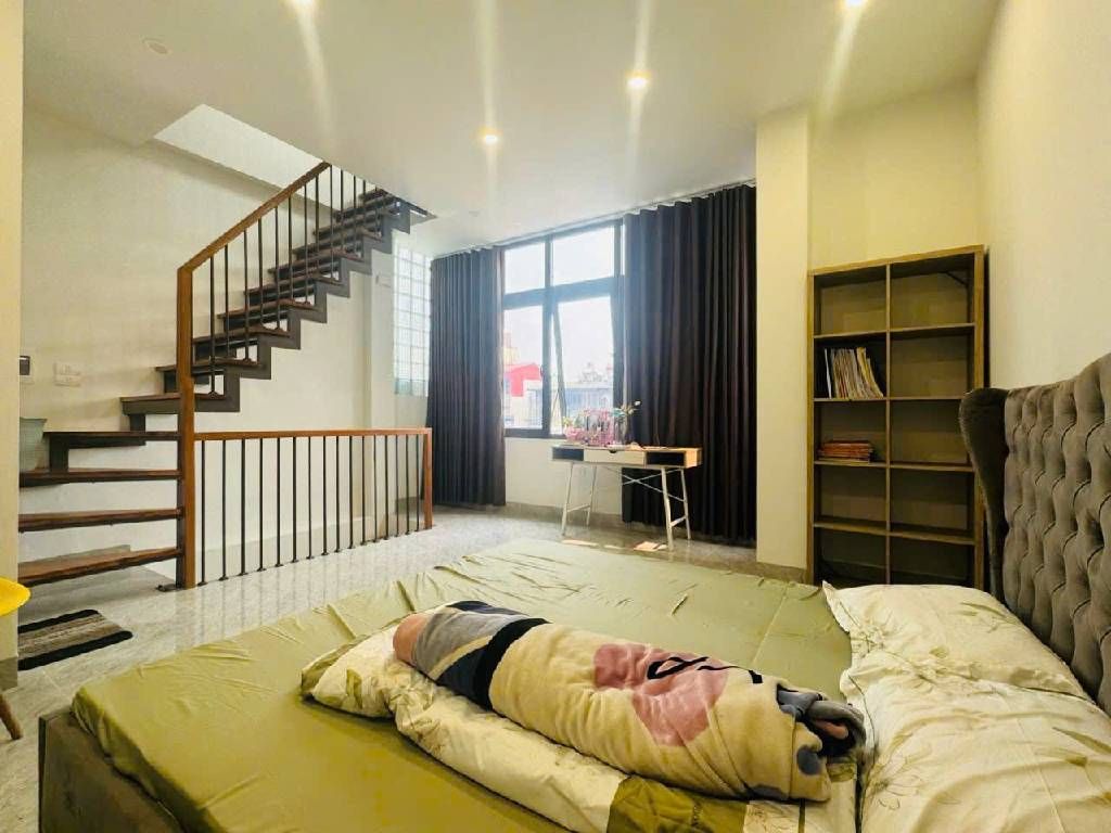 Bán nhà Nguyễn Công Trứ - diện tích 21m2 5 tầng - Nhà đẹp long lanh - giá 9,5 tỷ