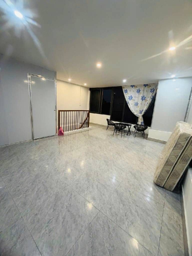 Bán nhà Nguyễn Công Trứ - diện tích 21m2 5 tầng - Nhà đẹp long lanh - giá 9,5 tỷ