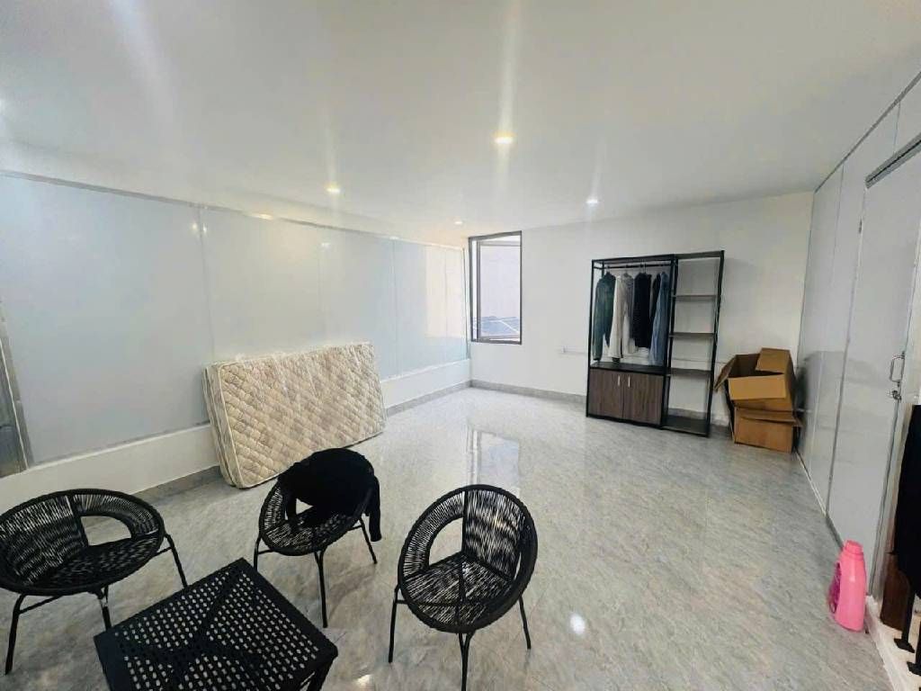 Bán nhà Nguyễn Công Trứ - diện tích 21m2 5 tầng - Nhà đẹp long lanh - giá 9,5 tỷ