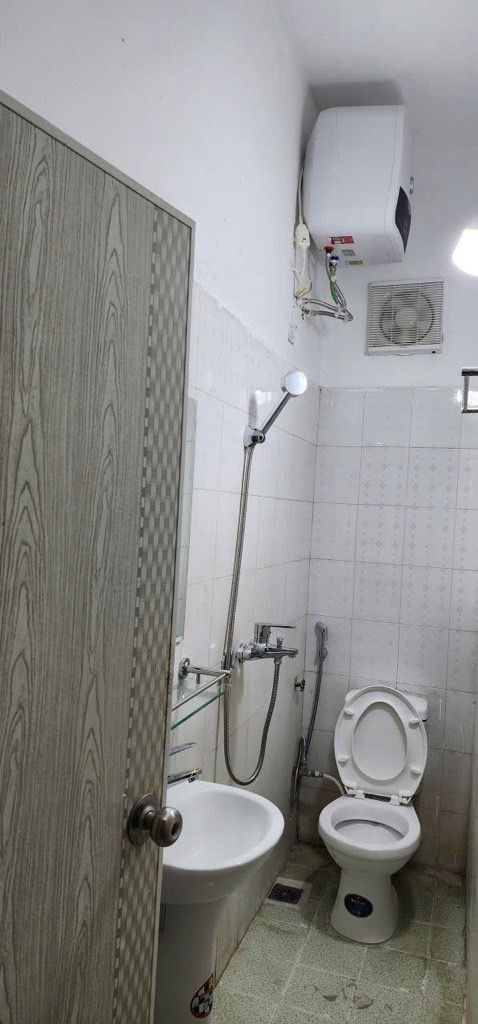 Bán nhà Thổ Quan - diện tích 27m2 5 tầng - Nhà đẹp hiếm có - giá 4,7 tỷ